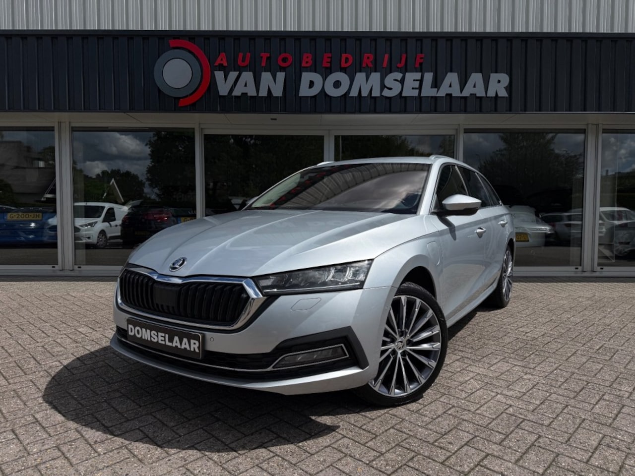 Skoda Octavia Combi - Combi 1.4 TSI iV PHEV Business Edition Plus - NL Auto Navi Camera ACC Carplay - AutoWereld.nl