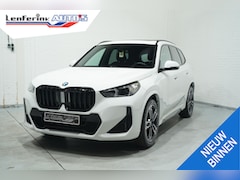 BMW X1 - sDrive20i M Sport Panodak Led koplampen Camera Shadowline Stuur- en stoelverwarming 19 Inc