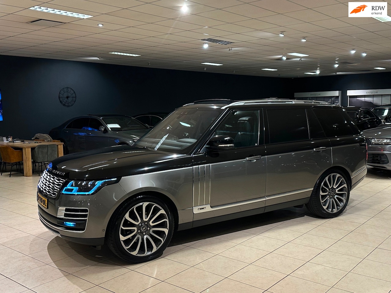 Land Rover Range Rover - 3.0 SDV6 LWB SV Autobiography|BTW|UNIEK!| - AutoWereld.nl