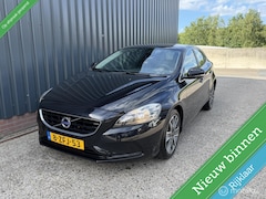 Volvo V40 - 2.0 D4 Summum NAP/AIRCO/LEER/STOELVERWARMING/KEYLESS