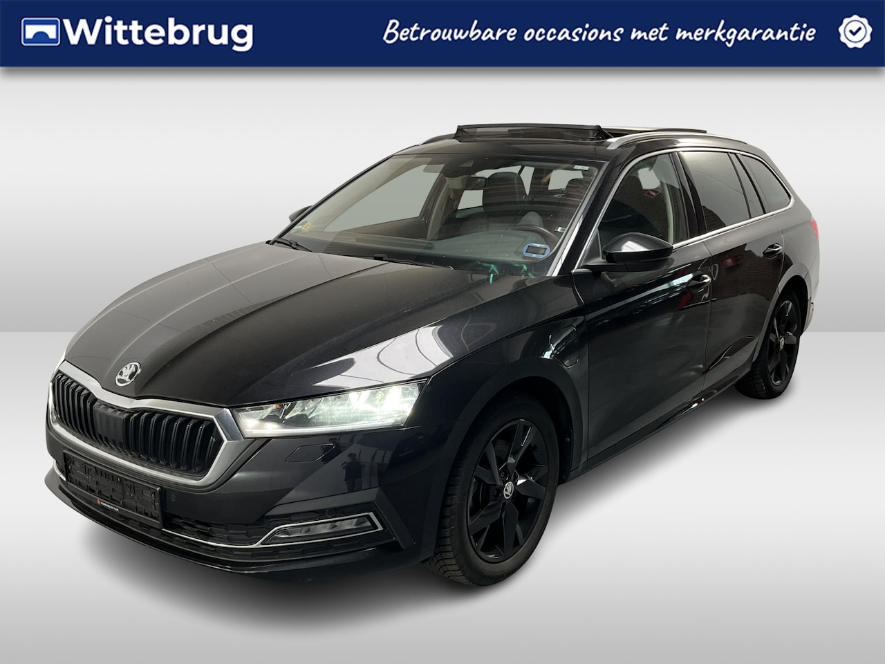 Skoda Octavia Combi - 1.4 TSI iV PHEV Style / AUTOMAAT/ PANO/ CRUISE CONTROL/ STUUR+STOELVERWARM./ SMARTLINK/ ME - AutoWereld.nl