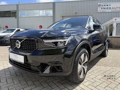 Volvo XC40 - 1.5 T4 Plus Dark | Adaptive Cruise Control | Verwarmde Voorruit | Harman Kardon | Plugin H