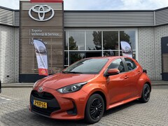 Toyota Yaris - 1.5 Hybrid ACTIVE NAVI 4S-BANDEN APPLE/ANDROID CAMERA CLIMA AD-CRUISE BLUETOOTH
