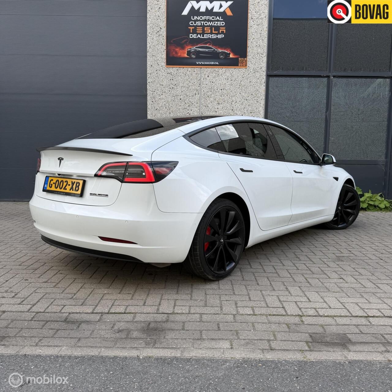 Tesla Model 3 - Performance GETINTE RAMEN + CHROME DELETE - AutoWereld.nl