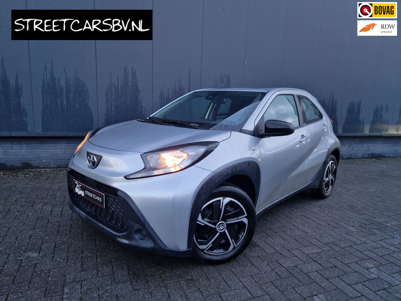 Toyota Aygo X - 1.0 VVT-i S-CVT play 1.0 VVT-i S-CVT Play - AutoWereld.nl