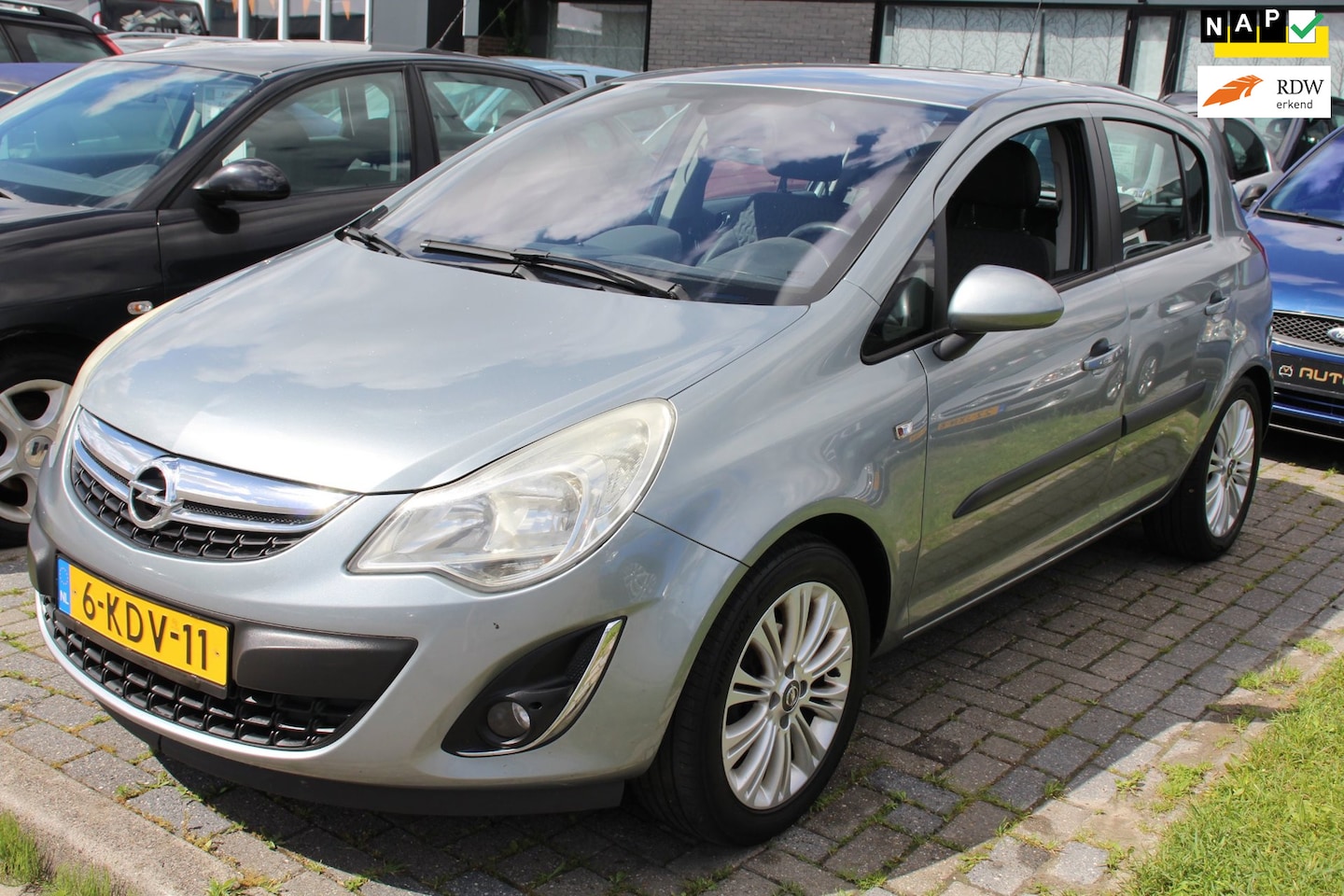Opel Corsa - 1.4-16V Cosmo 5-Deurs Naviagtie Cruise Bluetooth Trekhaak Parkeersensor NAP APK - AutoWereld.nl