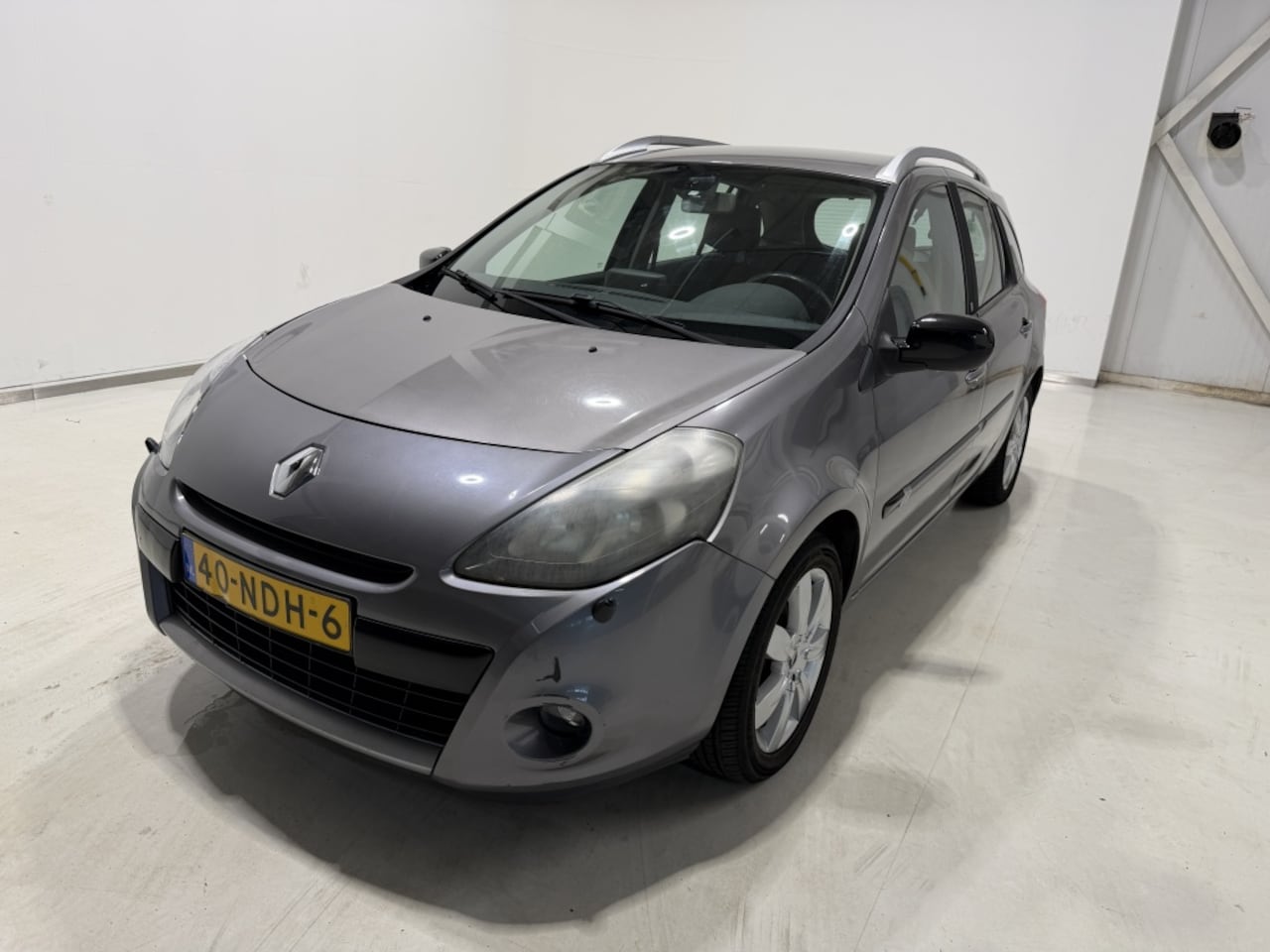 Renault Clio Estate - 1.6-16V 20th Anniv. - AutoWereld.nl