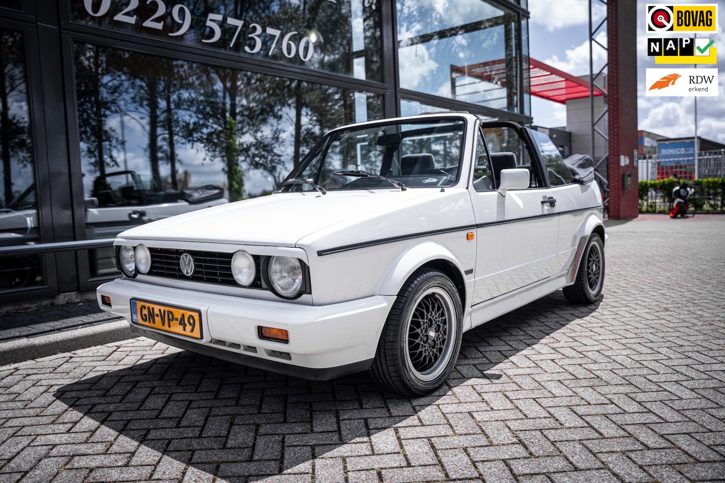 Volkswagen Golf Cabriolet - 1.8 Quartett | Stuurbekrachtiging | Elektrische linnen kap | Orig. Nederlands | Kmstand NA - AutoWereld.nl