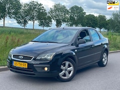 Ford Focus - 1.6-16V Airco Cruisecontrol Goed onderhouden