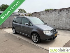 Volkswagen Touran - 1.6-16V FSI Trendline automaat, trekhaak