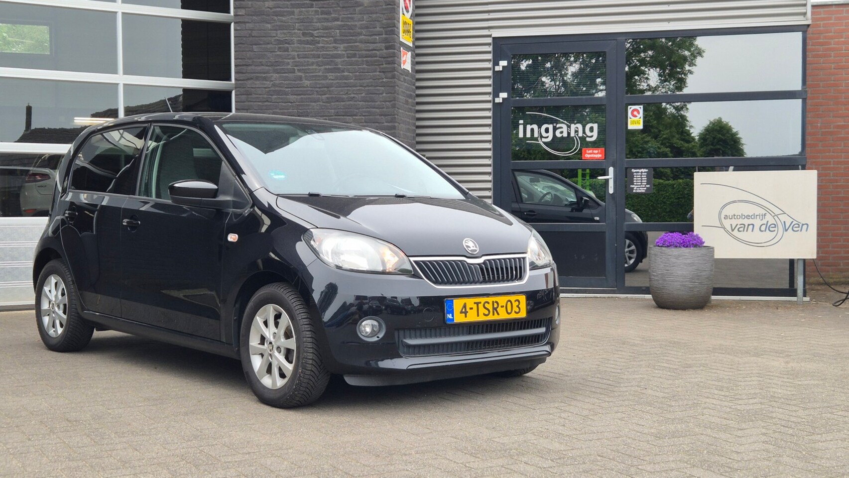 Skoda Citigo - 1.0 Greentech Drive 1.0 Greentech Drive, SUNSET, CRUISE CONTROL, AIRCO. ALL SEASONBANDEN - AutoWereld.nl