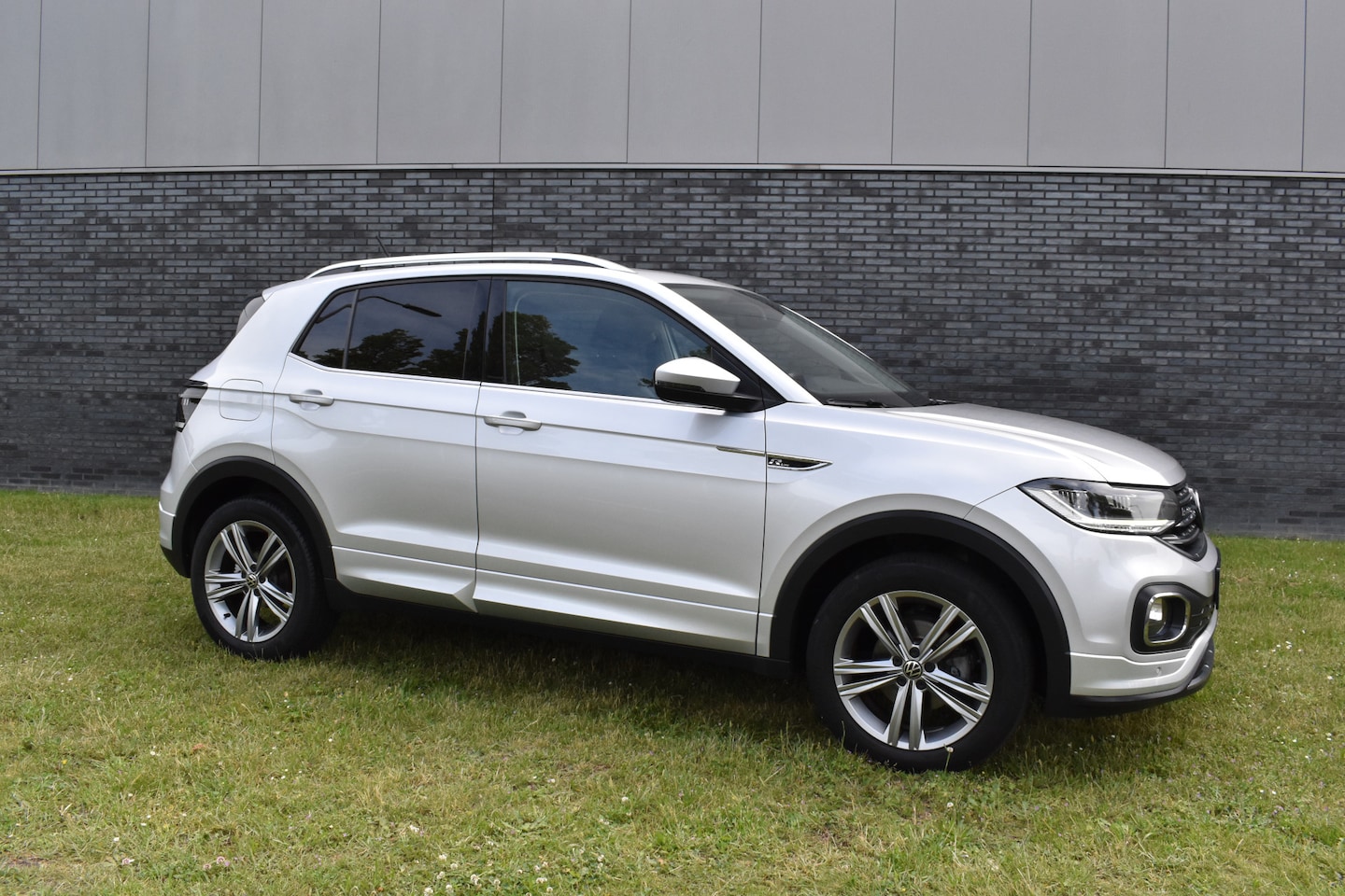 Volkswagen T-Cross - 1.0 TSI R-Line Navi - AutoWereld.nl