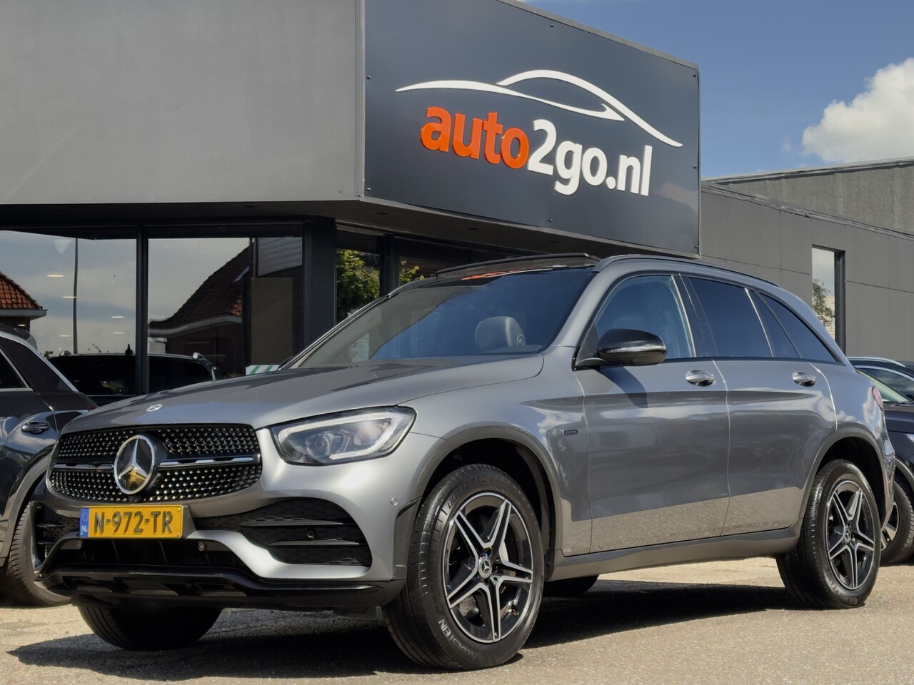 Mercedes-Benz GLC-klasse - 300e 4MATIC AUT9 AMG-STYLE PANODAK LEDER NAVI CAMERA360 DIGI-DASH APPLE-CARPLAY LED LMV PD - AutoWereld.nl