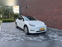 Tesla Model Y - Long Range Tesla Model Y Long Range AWD 75 kWh 2023 TREKHAAK SoH 92,3%