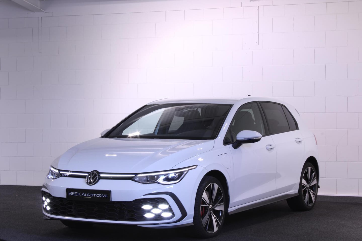 Volkswagen Golf - 1.4 eHybrid GTE | Apple CarPlay | Stoelverwarming | PDC - AutoWereld.nl