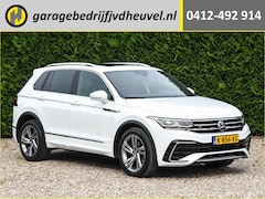 Volkswagen Tiguan - 1.5 TSI R-Line Business+ / / 1e eig. / pano-dak / zwart leer / adaptieve cruise control /