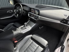 BMW 3-serie - 330e M Sport 292 pk PANO, Stuurverw, Elektr Zetels