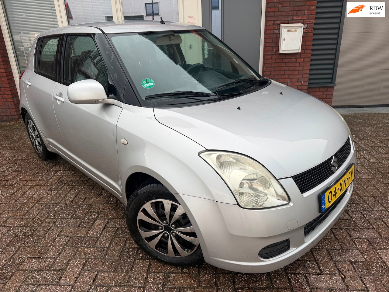 Suzuki Swift - 1.3 GLS / Airco / 5DRS / LM NAP - AutoWereld.nl