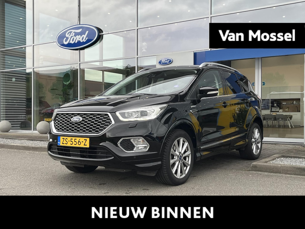 Ford Kuga - 1.5 EcoBoost Vignale | Climate Control | Adaptive Cruise Control | Panoramadak | Winterpak - AutoWereld.nl