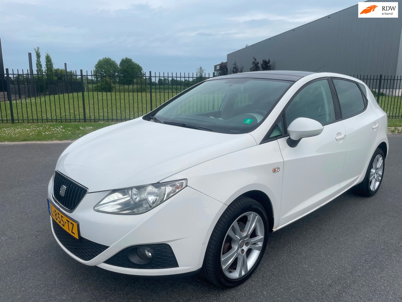 SEAT Ibiza - 1.4 Sport|Airco|Apk 8-2027|5 drs|Pano|Privacy glass|Stoelverw| - AutoWereld.nl