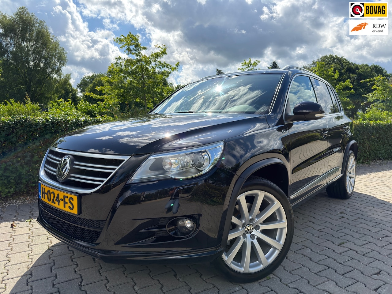 Volkswagen Tiguan - 1.4 TSI , R-Line Edition , Clima / Cruise / Carplay / Isofix / Pdc / Xenon / Elec.Trekhaak - AutoWereld.nl