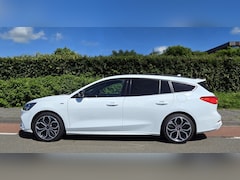 Ford Focus Wagon - 1.0 EcoBoost ST Line Business