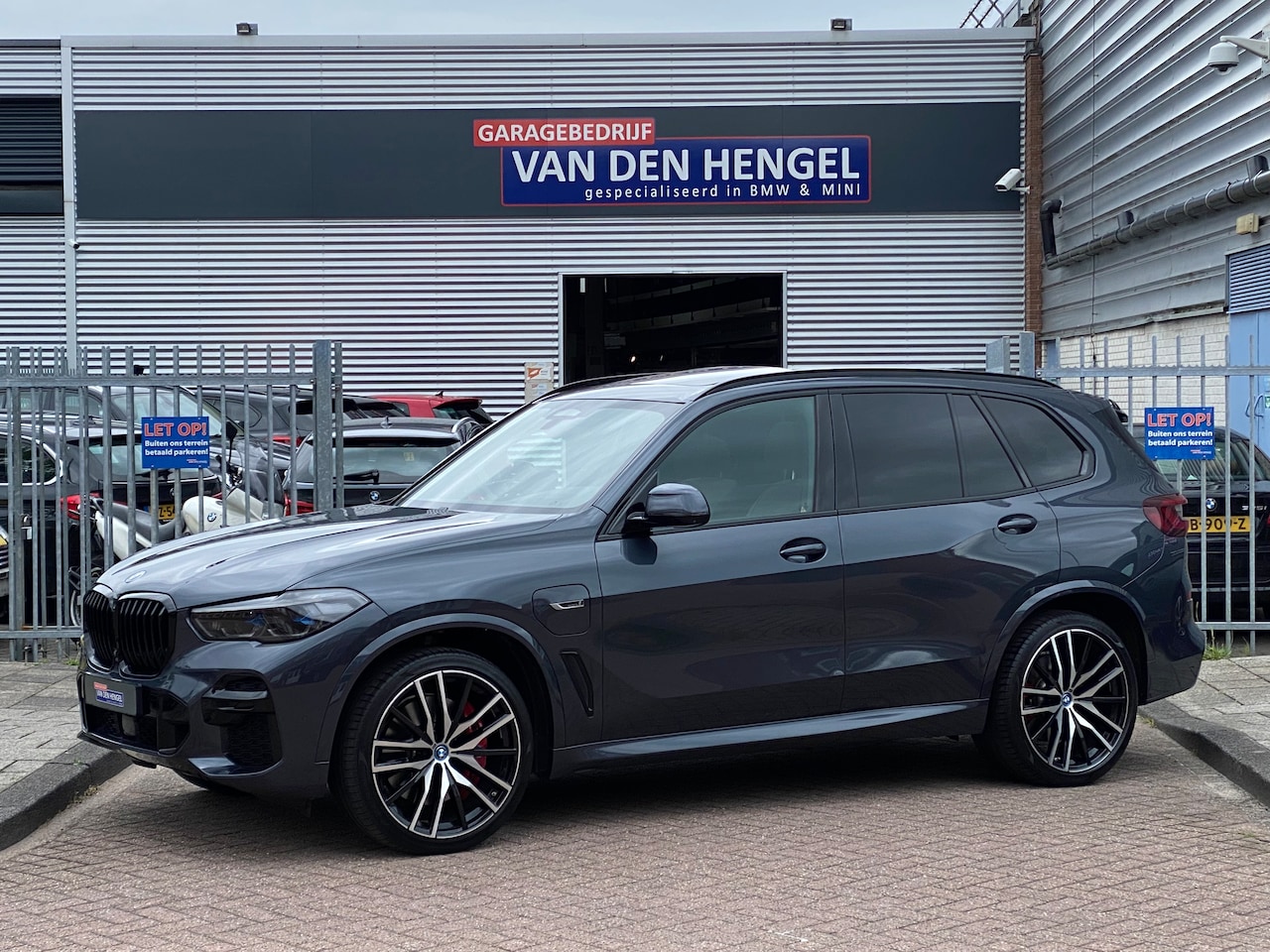 BMW X5 - 45e xDrive High Executive M-Sport pakket, Pan.dak, HUD, Laserkoplampen, 22” inch, stoel vent. enz.. - AutoWereld.nl