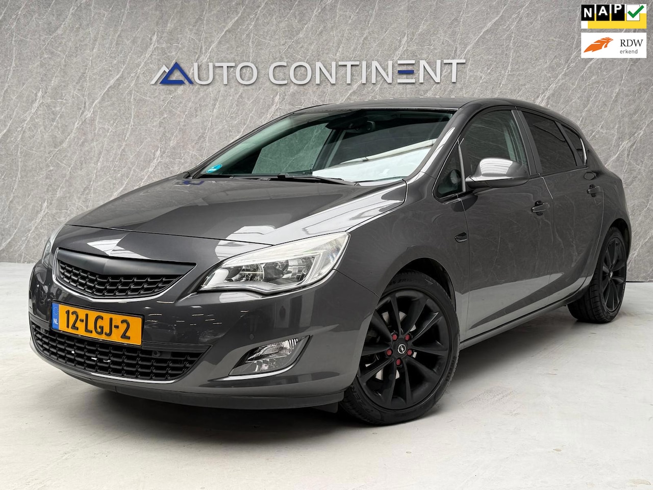 Opel Astra - 1.6 Turbo / NAP / Goed Onderhouden / APK / Leder - AutoWereld.nl