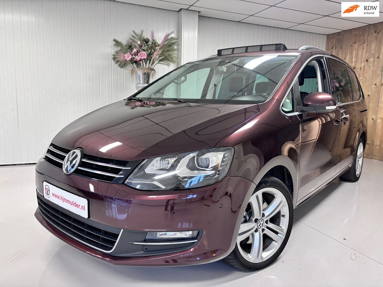 Volkswagen Sharan - 2.0 TSI Highline 2.0 TSI Highline, vol opties, 7 persoons, automaat, trekhaak, leder, navi, panoramadaken, - AutoWereld.nl