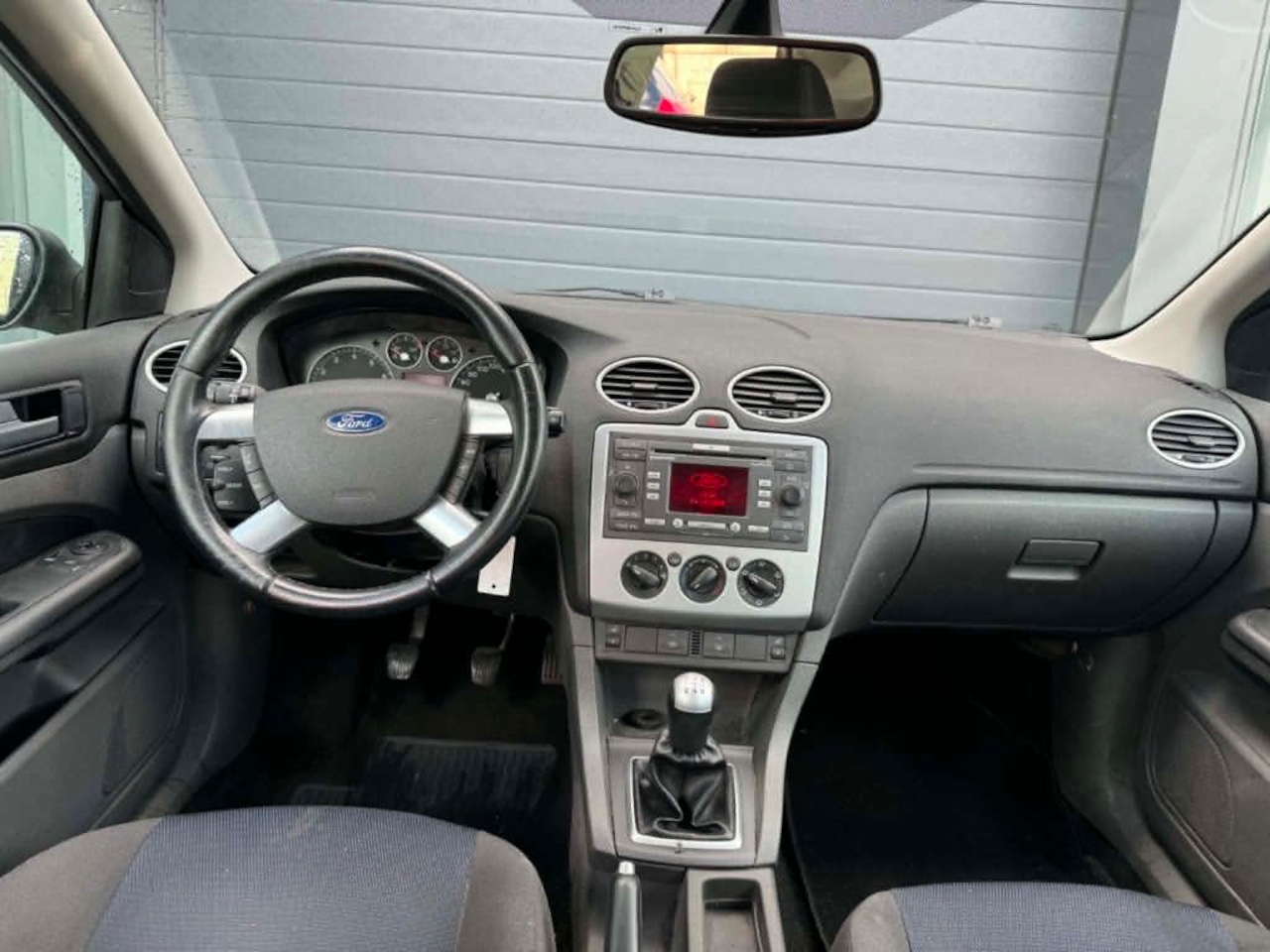 Ford Focus - 1.8-16V Ambiente Flexifuel 1.8-16V Ambiente Flexifuel - AutoWereld.nl