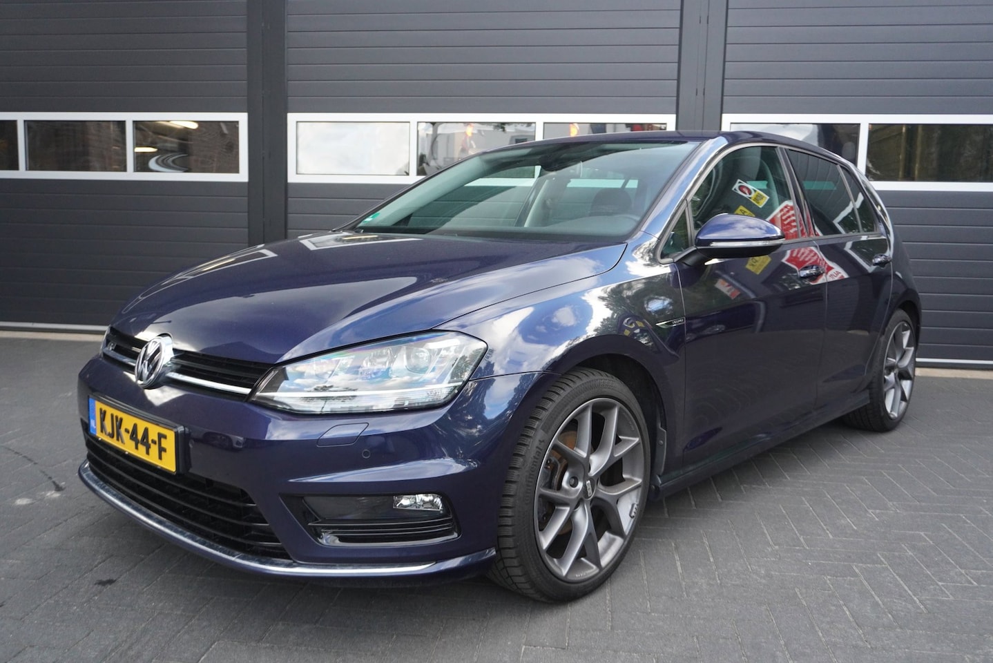 Volkswagen Golf - R-Line 1.4 TSI Business Edition Connected R Trekhaak/Navi/Cruise/Camera/Airco - AutoWereld.nl