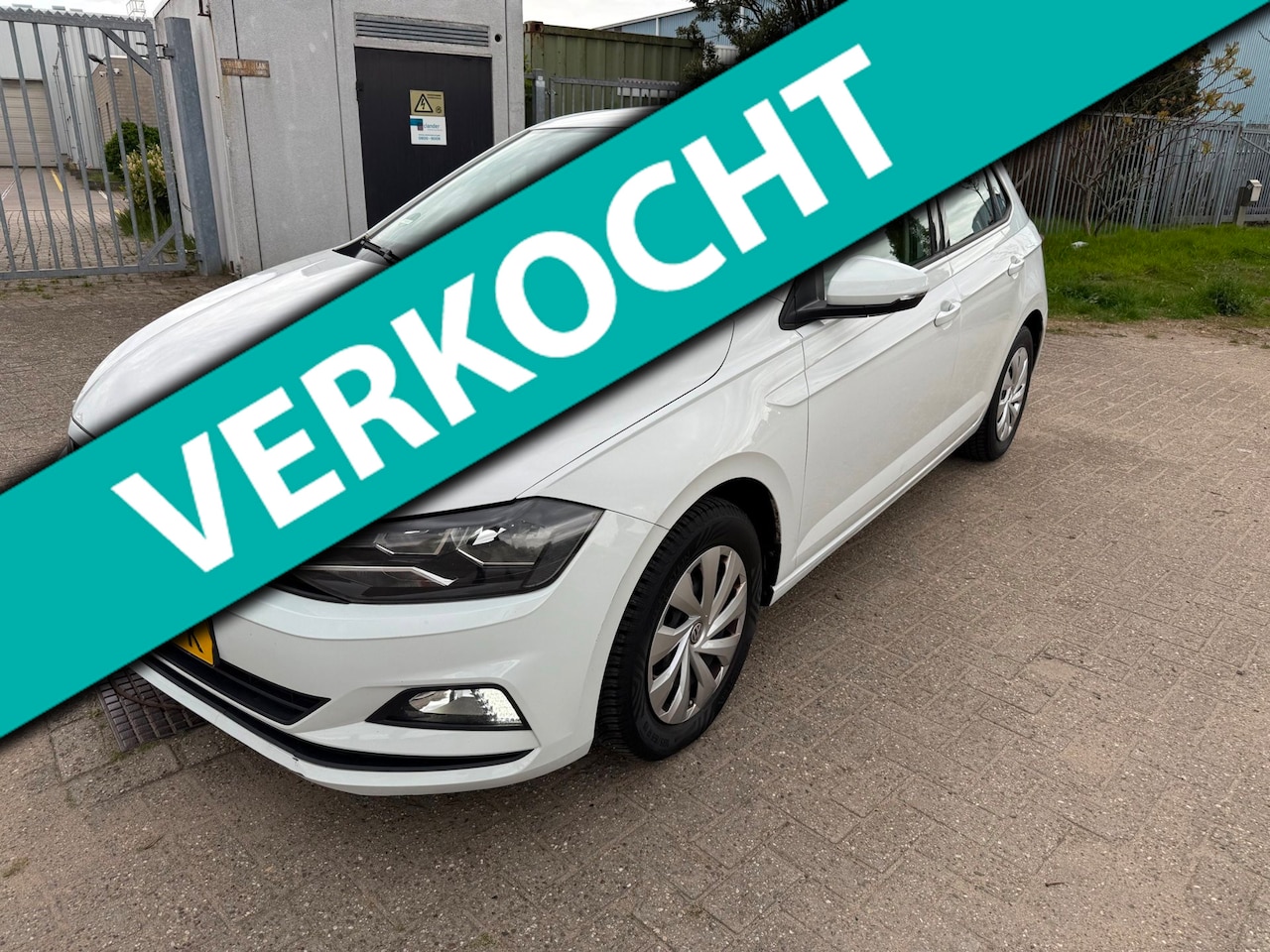 Volkswagen Polo - 1.0 MPI Bj2018| 124.175km NAP | Navi| Cruise - AutoWereld.nl