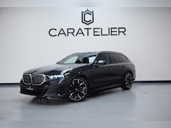 BMW 5-serie Touring - 530e / M Sport / M Multifunctionele Stoelen / Harman Kardon / 21 Inch