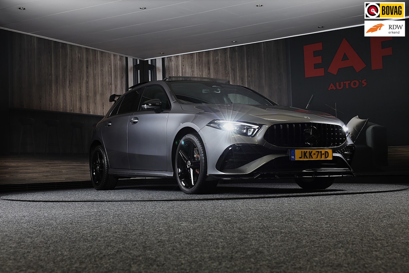 Mercedes-Benz A-klasse - 250 e AMG 45 Look / Memory / Elek Stoelen / Acc / Head Up / 360 Camera / Pano / 18 Inch - AutoWereld.nl