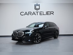 BMW 5-serie Touring - 530e / M-Sport / M Multifunctionele Stoelen / Harman Kardon / 21 Inch