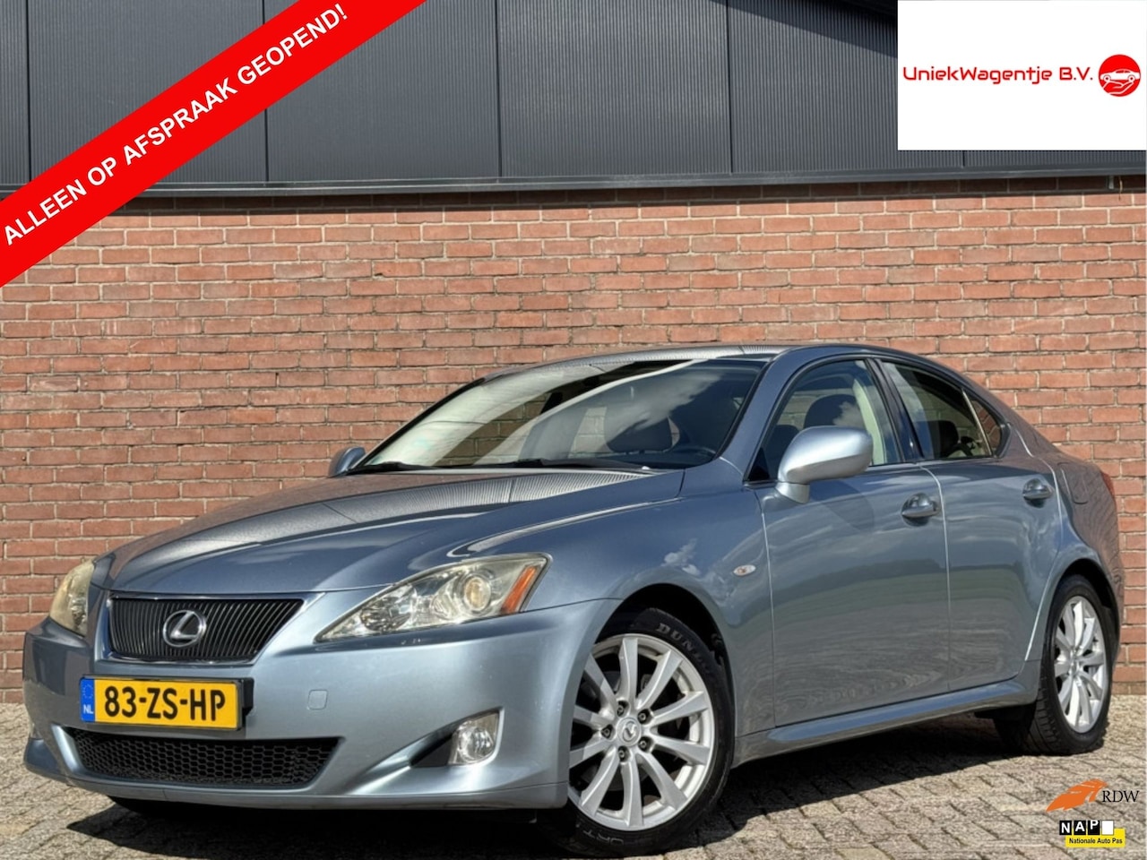 Lexus IS - 250 BUSINESS | NL-AUTO! | DEALER OH! | LEDER! - AutoWereld.nl
