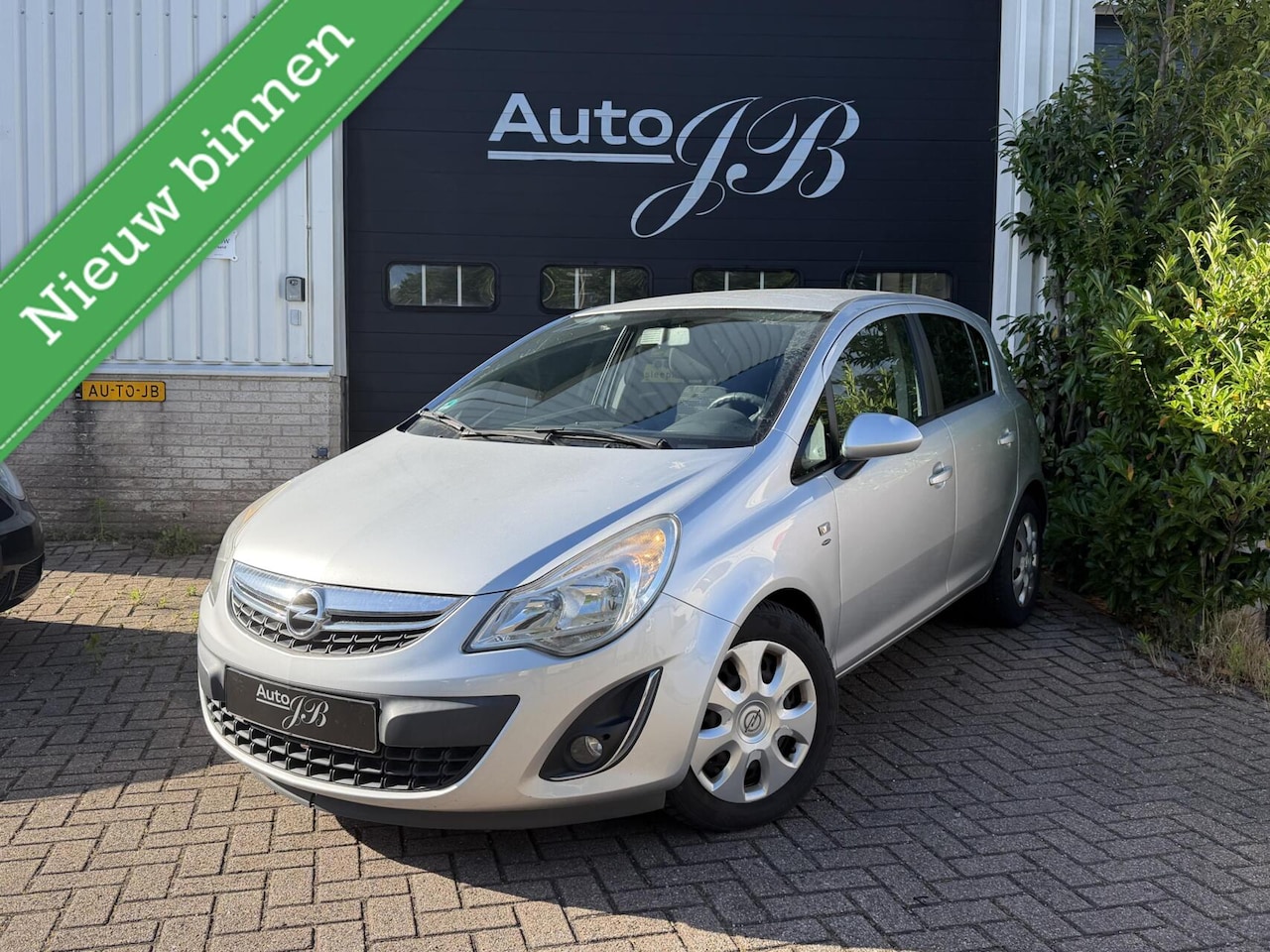 Opel Corsa - 1.2 ECOFLEX SATELLITE | 5-DRS | AIRCO | APK 06-27! - AutoWereld.nl