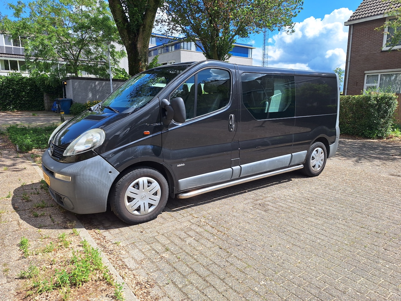 Opel Vivaro - 2.5 CDTI L2 H1 DC Airco + trekhaak - AutoWereld.nl