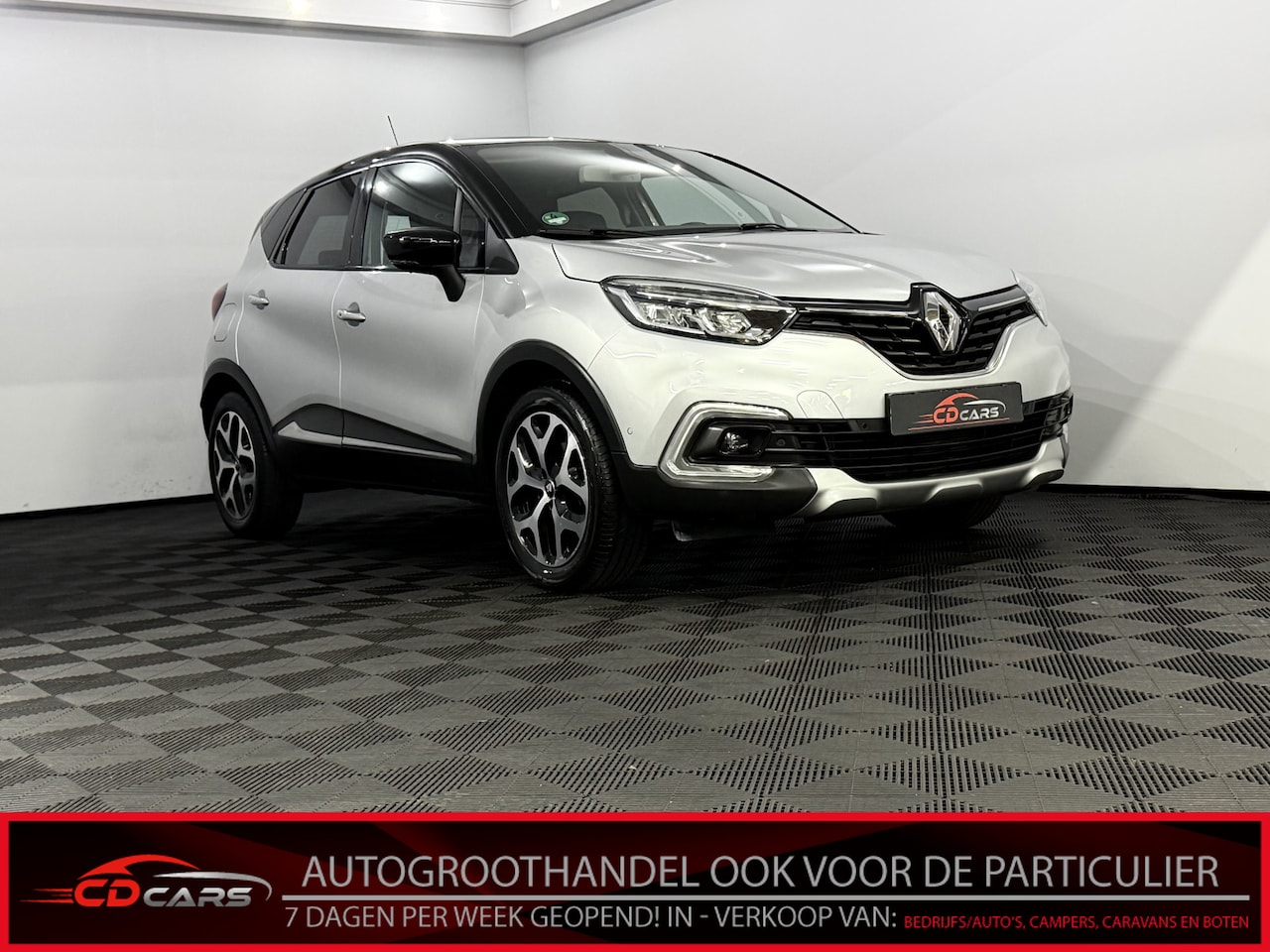 Renault Captur - 1.3 TCe Intens Camera, Navi, Cruise control, Keyless start, A start stop, Lichtmetalen vel - AutoWereld.nl