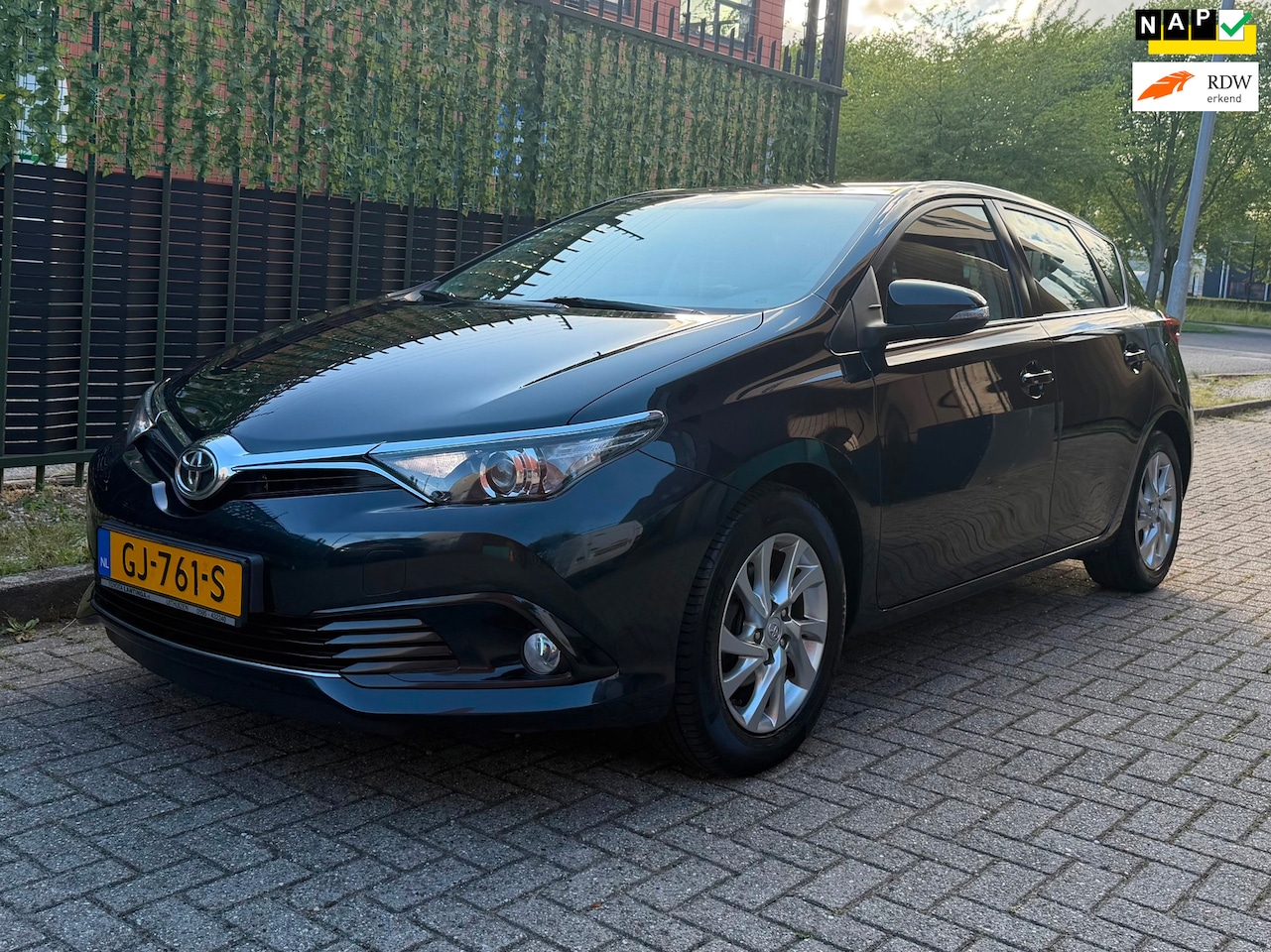 Toyota Auris - 1.2T Aspiration - AutoWereld.nl