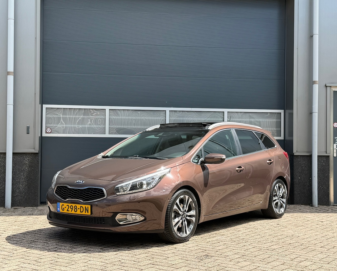 Kia Cee'd Sportswagon - 1.6 GDI Super Pack Premium bj.2013 Autom|Pano|Trekh|Camera. - AutoWereld.nl