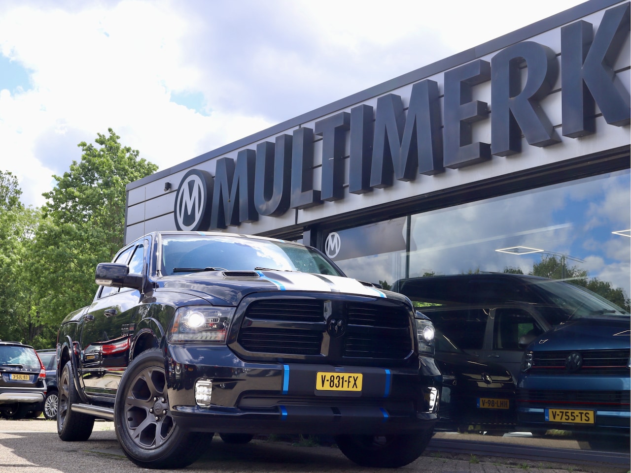 Dodge Ram 1500 - 5.7 V8 SPORT CREW CAB RAMBOX - AutoWereld.nl