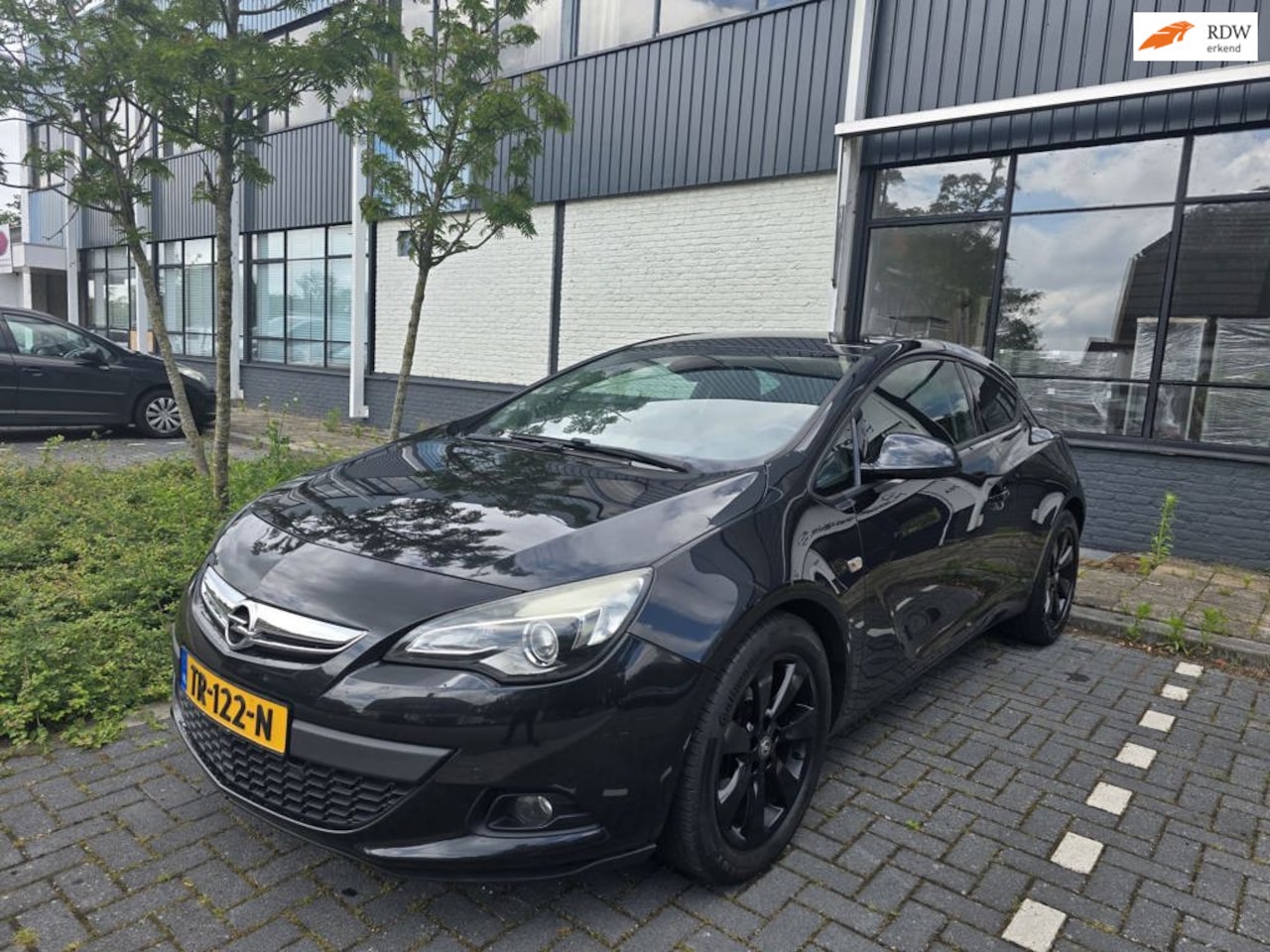 Opel Astra GTC - 1.4 Turbo Sport Nieuwe Ketting Airco Trekhaak - AutoWereld.nl