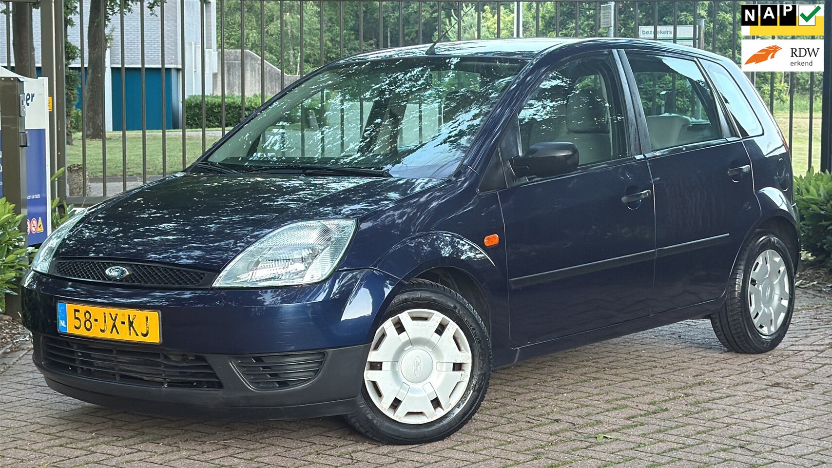 Ford Fiesta - 1.3 Ambiente AIRCO/NAP/ LAGE KM - AutoWereld.nl