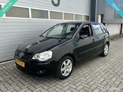 Volkswagen Polo - 1.4-16V|Navi||Parkeersensor|Airco|NW DRIEM|Apple Carplay|Camera|LM Velgen| Volle Uitvoerin
