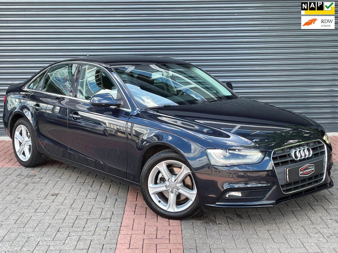 Audi A4 Limousine - 2.0 TDI Business Edition Automaat | Trekhaak | Pdc | Navi - AutoWereld.nl