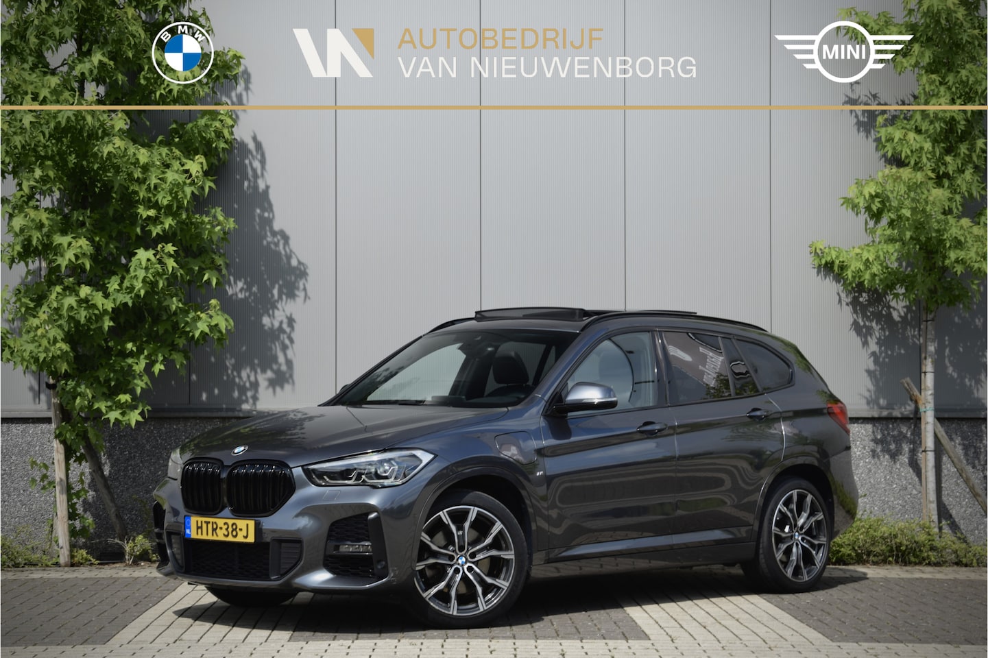 BMW X1 - xDrive25e M-Sport | Panoramadak | Memory | Trekhaak | Adaptive Cruise Control | Head-Up | - AutoWereld.nl