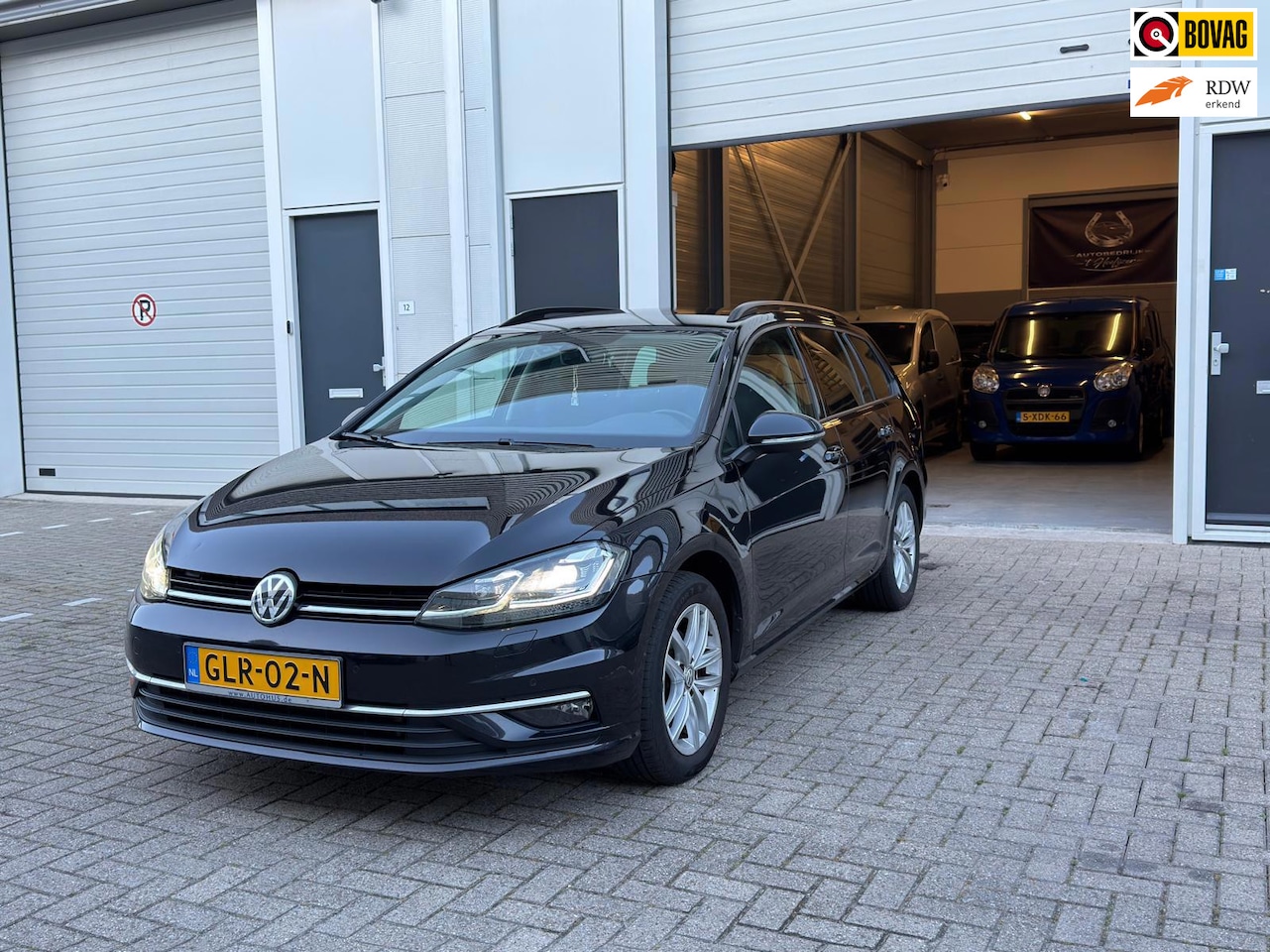 Volkswagen Golf Variant - 2.0 TDI DSG Highline Business R Xenon-Led-Massage-Inklapbare spiegels- - AutoWereld.nl