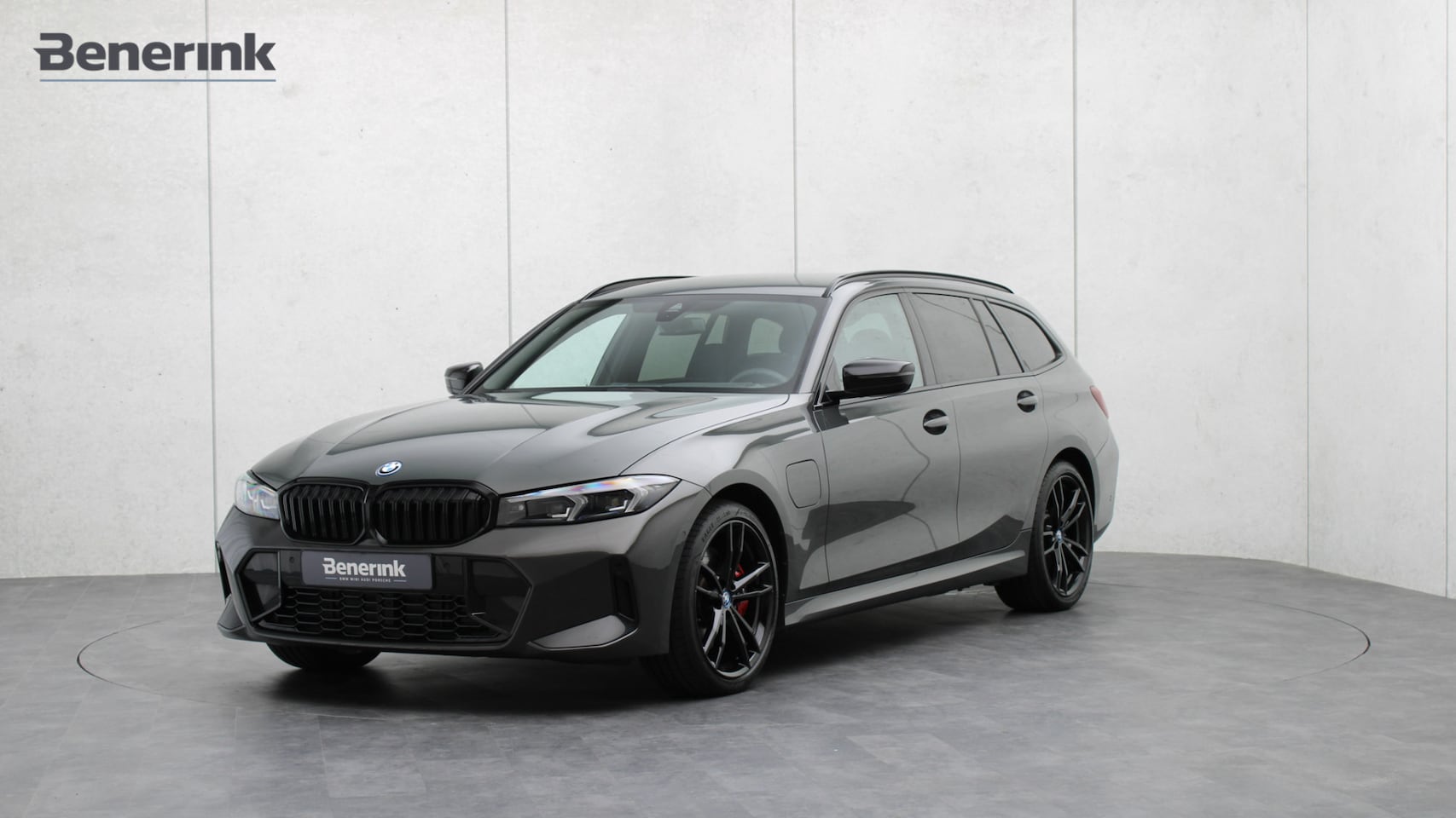 BMW 3-serie Touring - 330e M-Sport Pro | Harman/Kardon | Head-up | Shadow-Line | Achteruitrijcamera - AutoWereld.nl