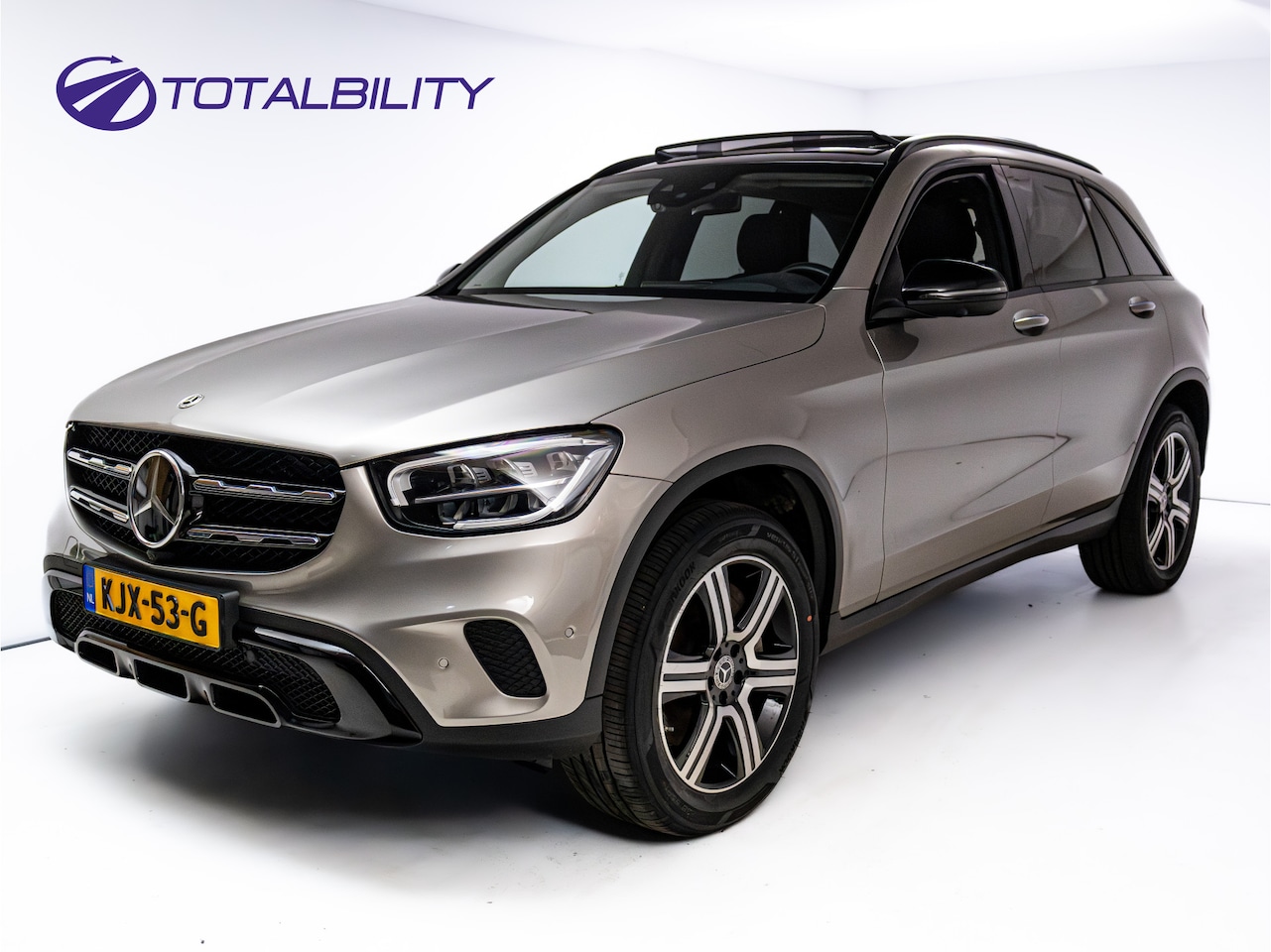 Mercedes-Benz GLC-klasse - 300e 4MATIC Bus. Solution Lux. | Pano | Luchtvering | Leer | Adaptive cruise | Elec. Trekh - AutoWereld.nl